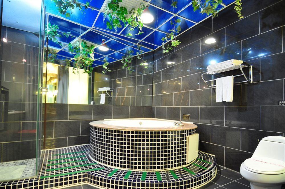 The We Hotel Тайбэй Экстерьер фото